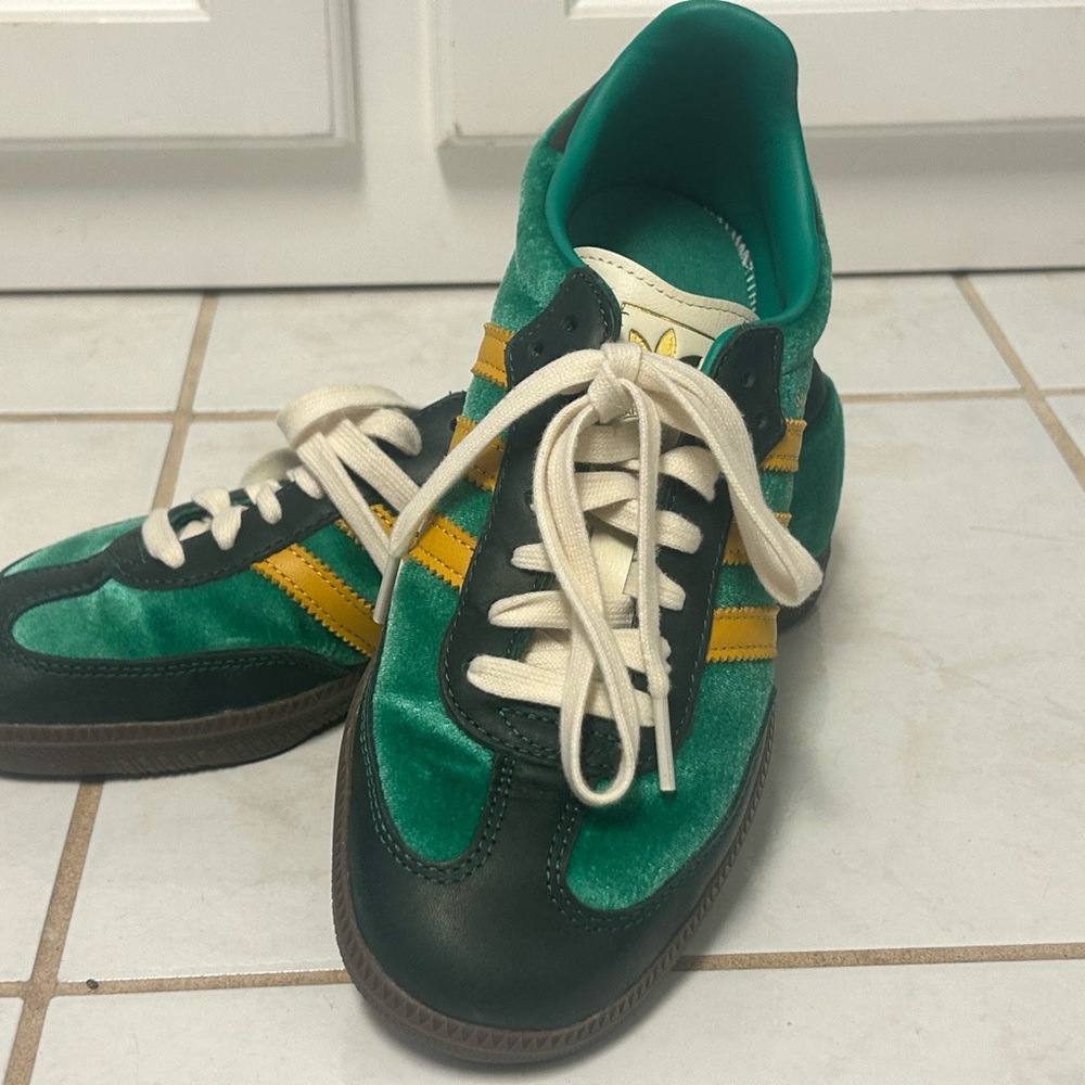 Adidas Emerald and Gold Sneakers size 7